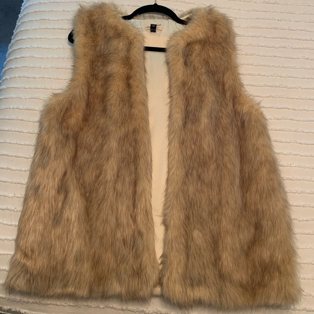 Fur vest